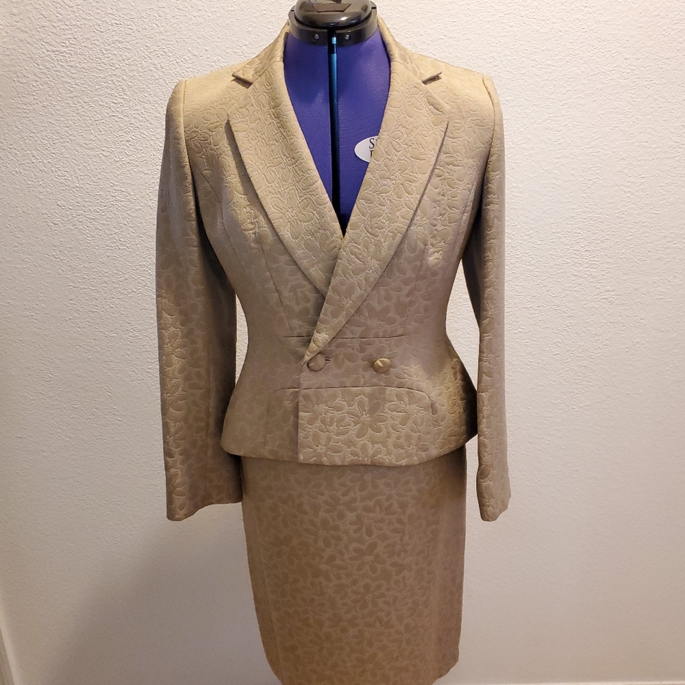 Liz Claiborne 2pc Skirt Suit